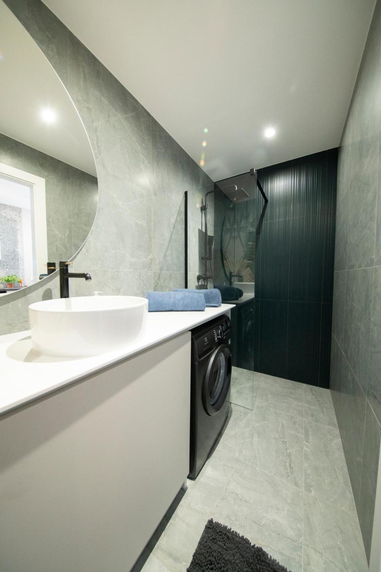 Capital Towers Rent Apartment *
