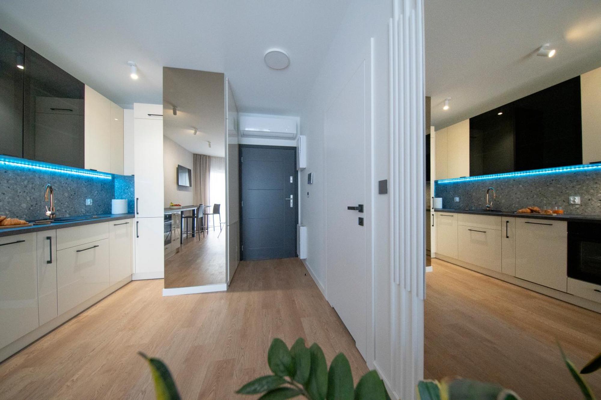 Capital Towers Rent Apartment *